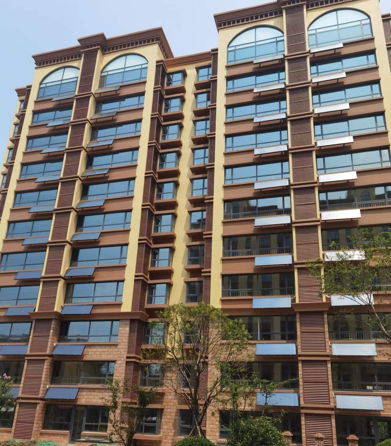 新東站安置二區(qū)太陽(yáng)能熱水工程 拷貝